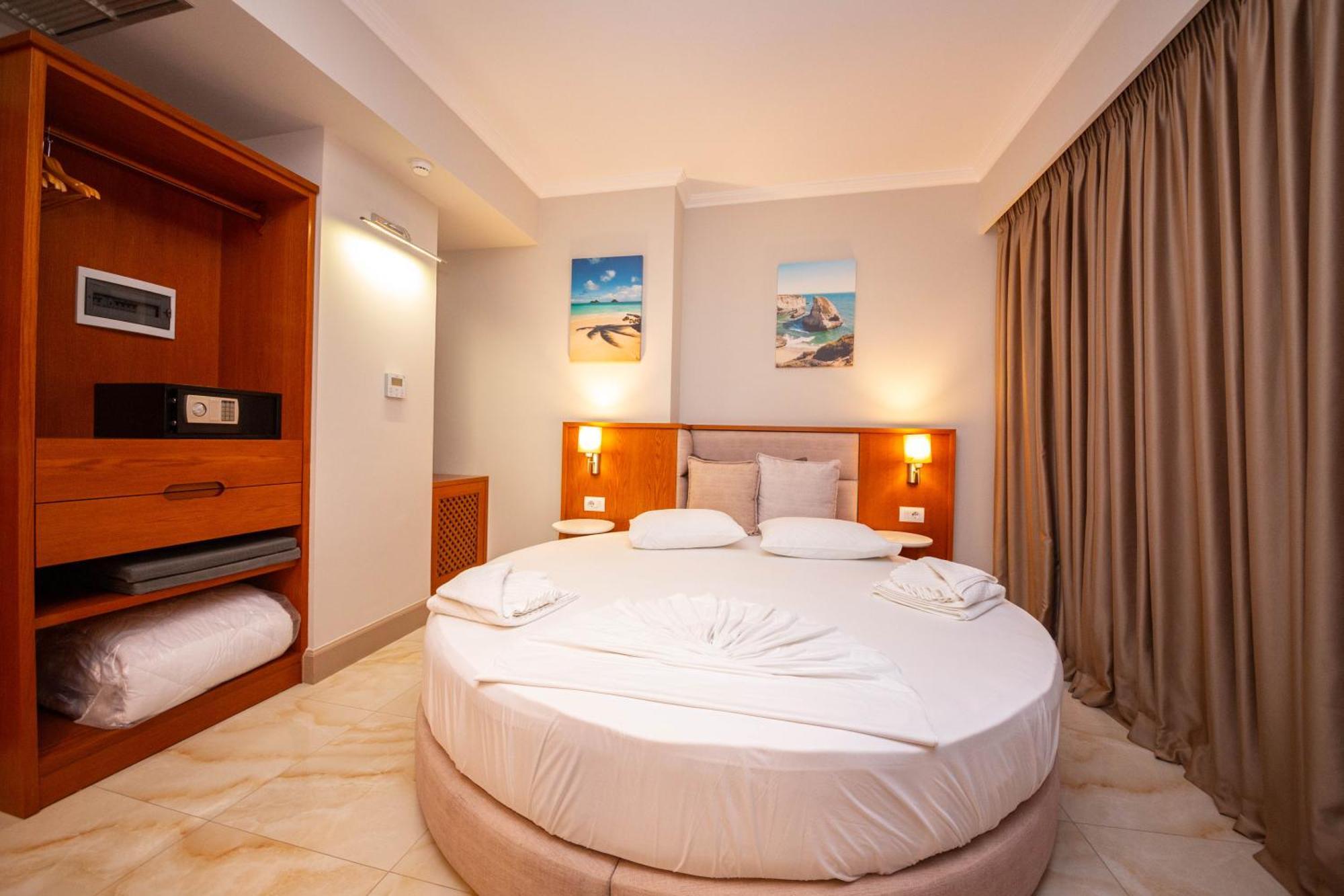 Hotel Sole Mare Ksamil Kültér fotó